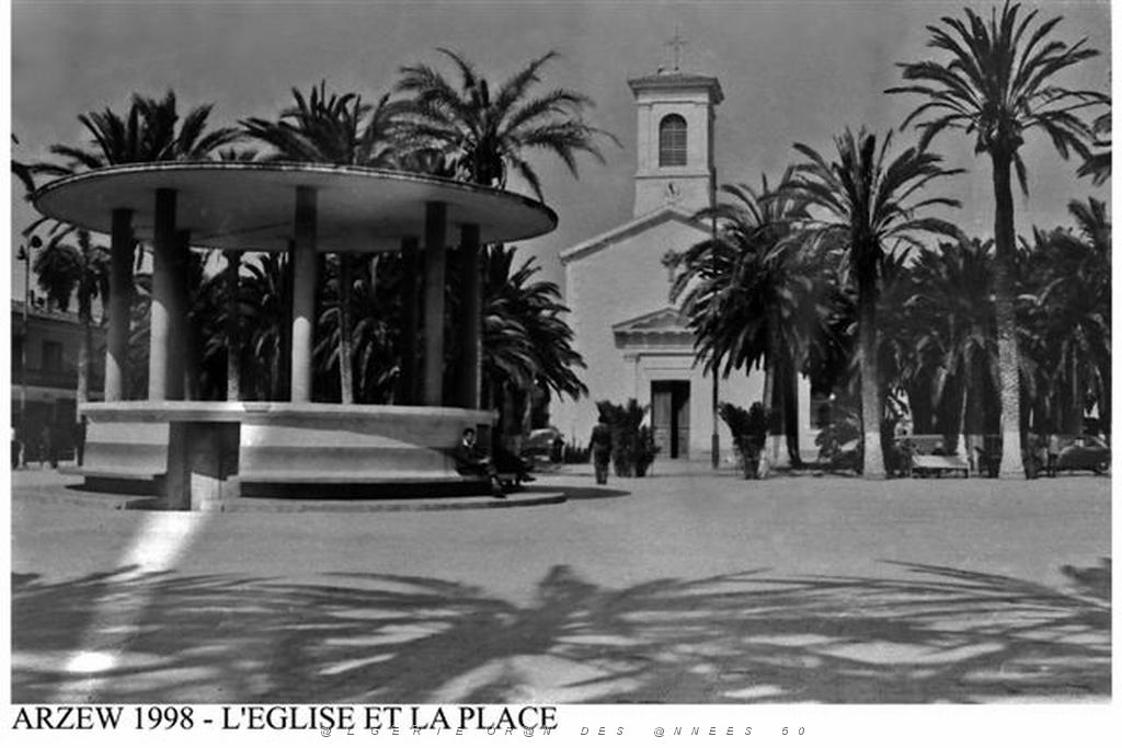 ARZEW 98 - L'EGLISE ET LA PLACE.jpg